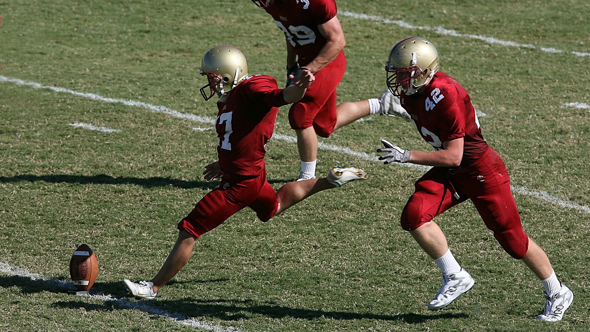 绿茵与硬木的决胜时刻，从意甲焦点战到76人的终极胜利