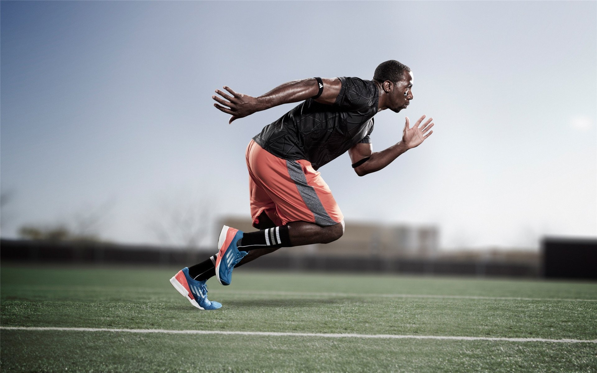 2026世界杯之夜，伦纳德末节接管比赛，篮球之神在足球殿堂降临