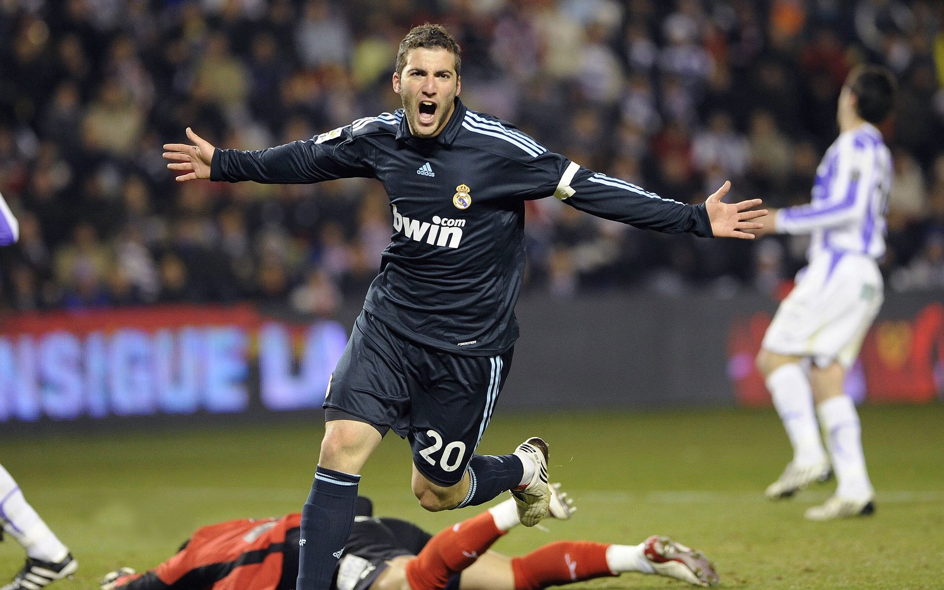 教科书般的掌控，保罗在NBA季后赛之夜的完美演绎