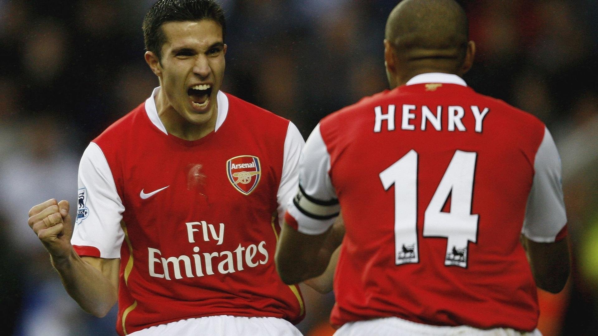 赛道上的心跳时刻，周冠宇关键制胜，红牛车队险胜梅赛德斯